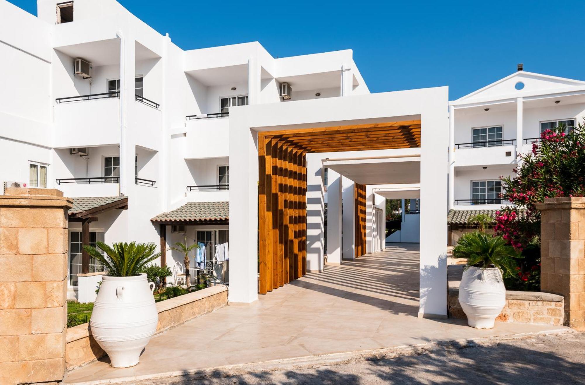 Elvita Beach Hotel Кіотарі Екстер'єр фото